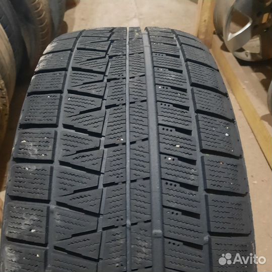 Bridgestone Blizzak RFT 225/55 R17