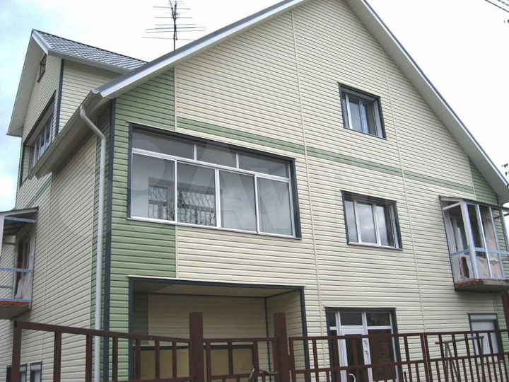 Дом 450 м² на участке 20 сот.