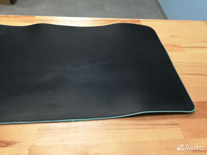 Коврик Razer rz02-025003 б.у