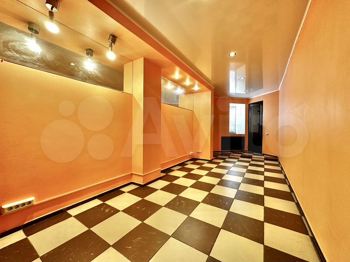 Помещение свободного назначения 100.2 м² (2 входа)