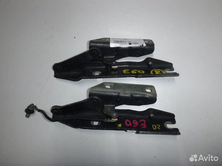 Петля капота правая BMW E60/E61 2003