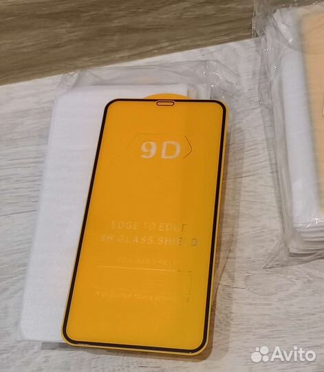 Защитные стекла 9D с рамкой