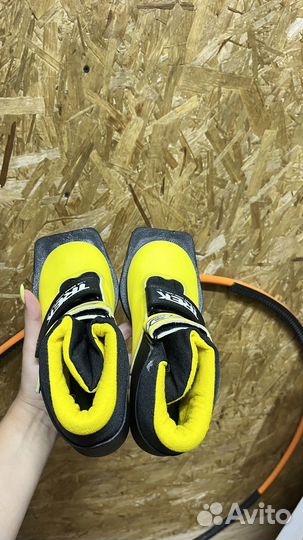 Лыжные ботинки р.32