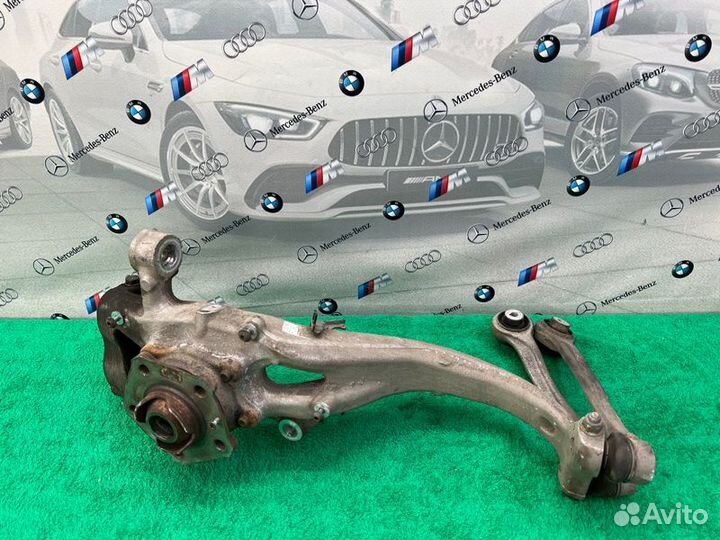 Кулак поворотный передний левый Audi A6 C8 dlha