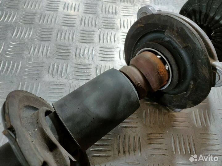 Амортизатор передний Audi A7 4G 2012 4G0031D