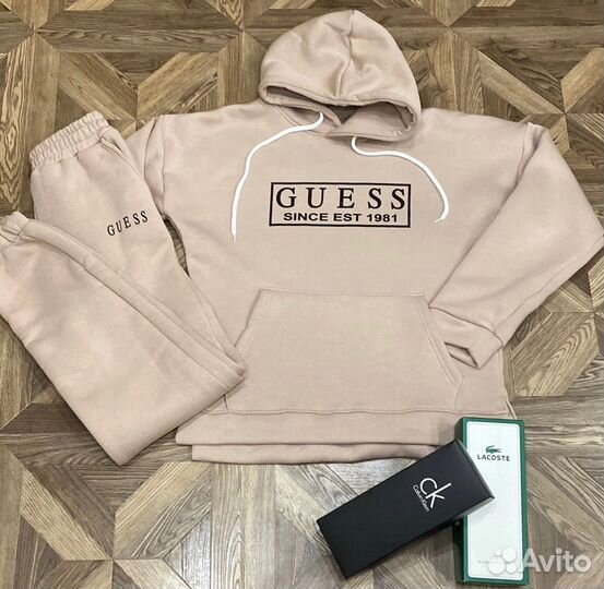 Спортивный костюм Guess