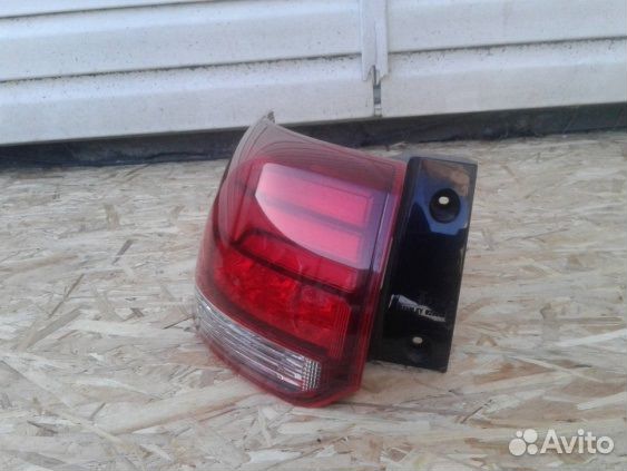 Фонарь правый Mitsubishi Outlander 3 2012-2015