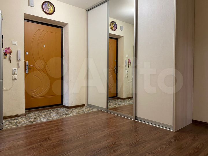 3-к. квартира, 80,7 м², 6/10 эт.