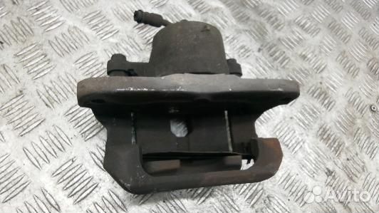 Суппорт тормозной передний левый toyota RAV 4 ZCA2