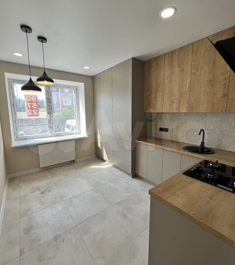 2-к. квартира, 64 м², 1/9 эт.