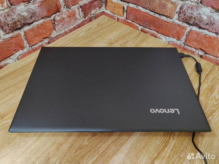 Игровой ноутбук Lenovo с процессором i5 и FHD;