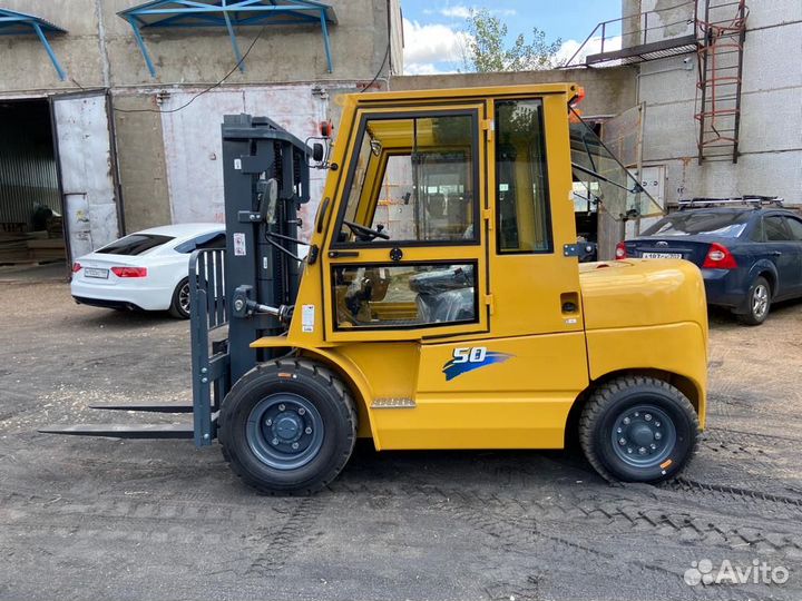 Вилочный погрузчик CHL CPCD50, 2023