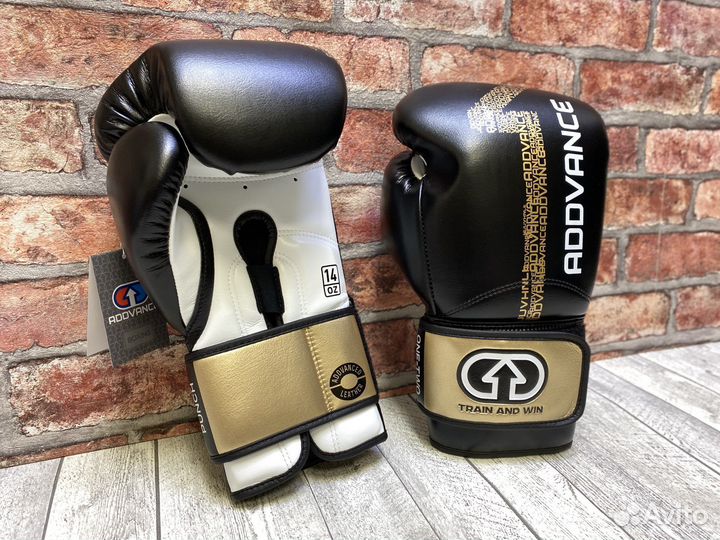 Боксерские перчатки addvance Evolution 3D Bl/Wh/Gd
