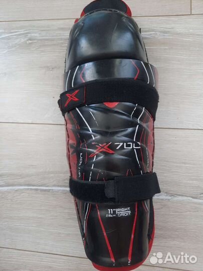 Щитки хоккейные 11