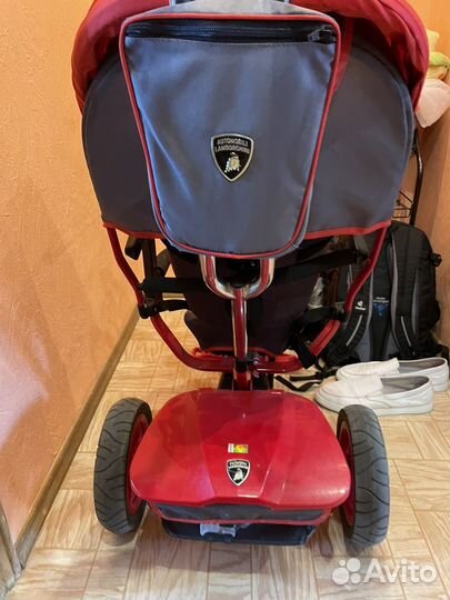 Трехколесный велосипед с ручкой lamborghini L3