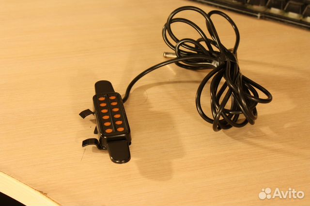 Съемный звукосниматель для акустической гитары