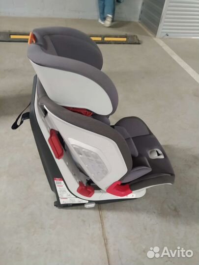 Детское автокресло 9 до 36 кг isofix Chicco