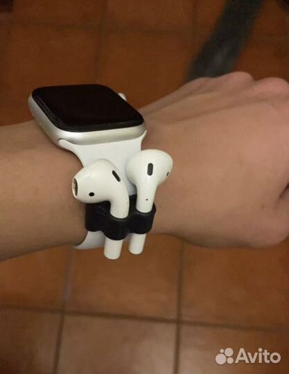 Держатель airpods для ремешка часов apple watch