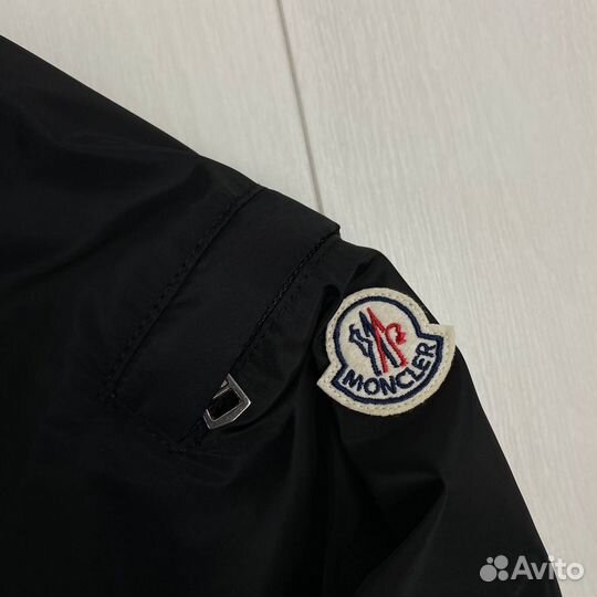 Бомбер Moncler