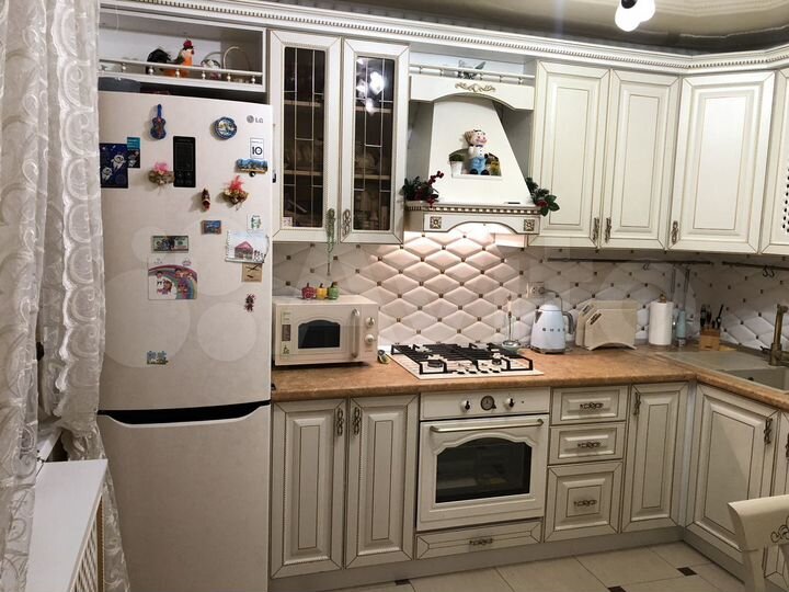 3-к. квартира, 75 м², 3/10 эт.