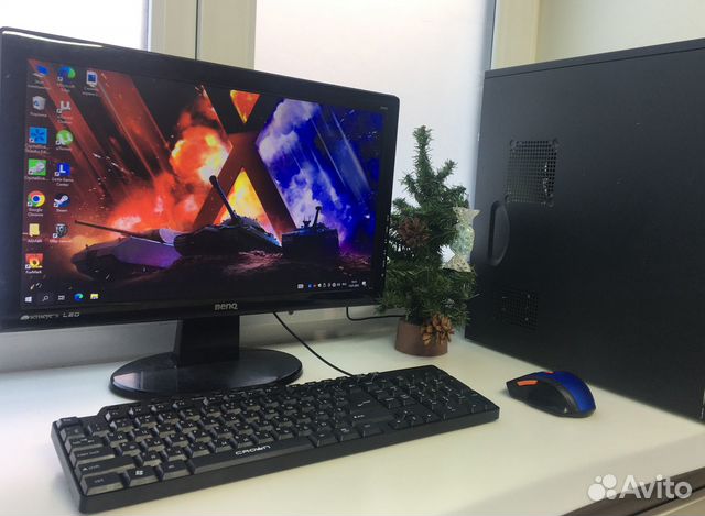Мощный игровой компьютер с монитором