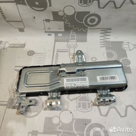 Подушка безопасности левой двери mercedes w209