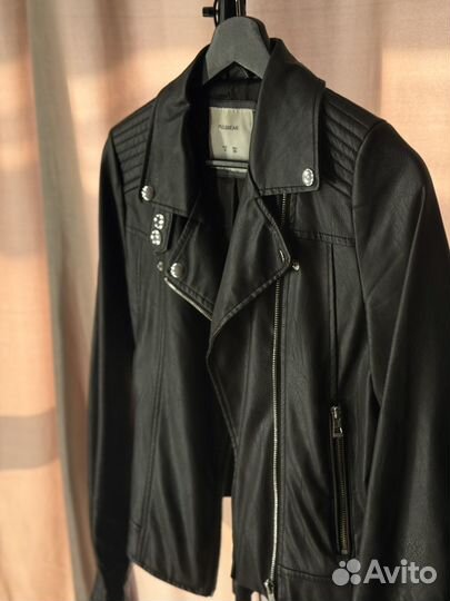 Кожаная куртка Pull&Bear