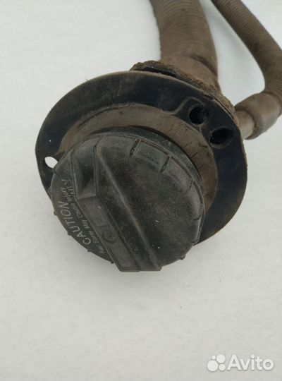 Заливная горловина бензобака Hyundai Accent