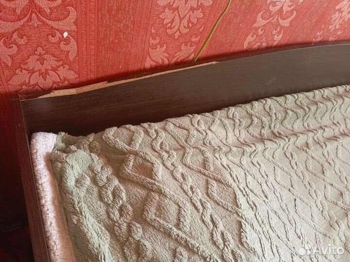 Кровать двухспальная с матрасами ортопедич