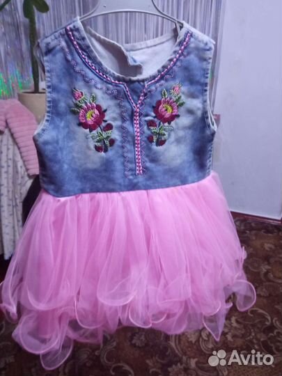 Платье нарядное на девочку