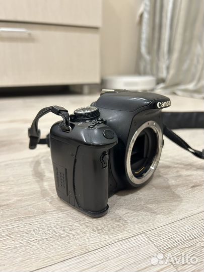 Зеркальный фотоаппарат canon 600d