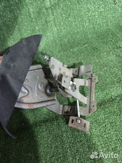 Рычаг стояночного тормоза Nissan Qashqai J10 HR16