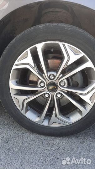 Pirelli Carrier 215/50 R17