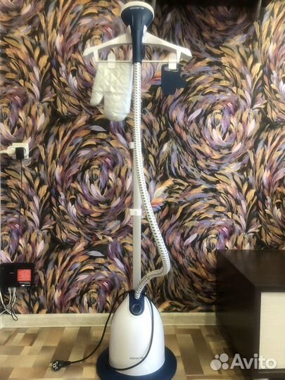 Отпариватель для одежды вертикальный