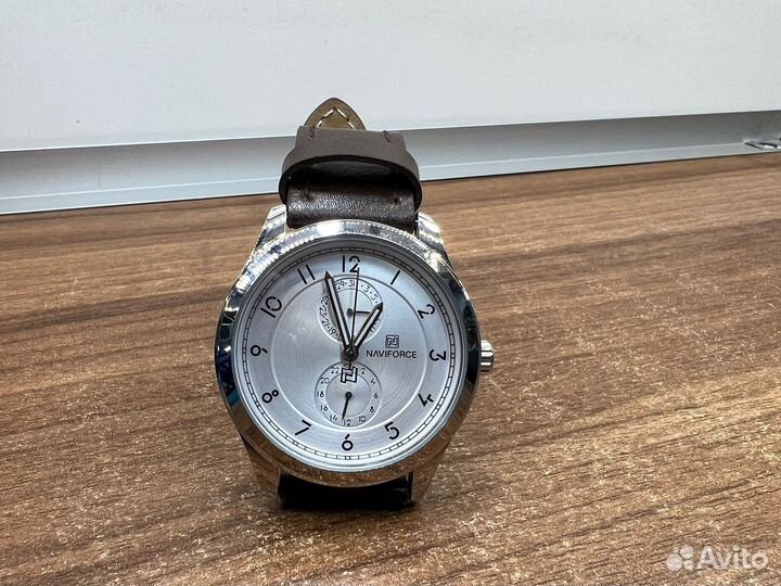 Наручные часы Naviforce