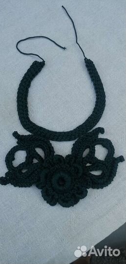 Вязаное колье на шею