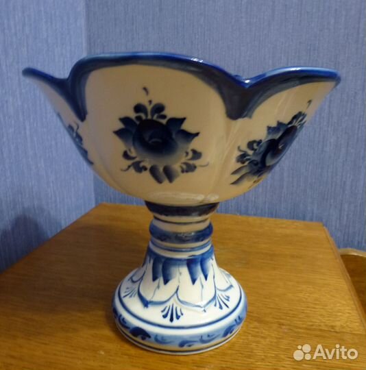 Гжель. Ваза для фруктов