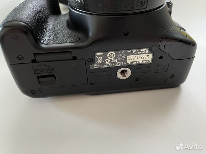 Зеркальный фотоаппарат canon 550d Kit 18-55mm