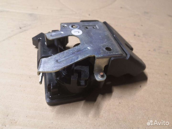 Замок багажника Honda Civic 4d 2006-2014
