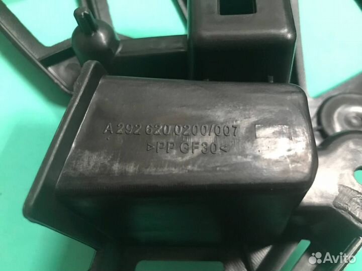 Мерседес 166, 292 кронштейн фары новый