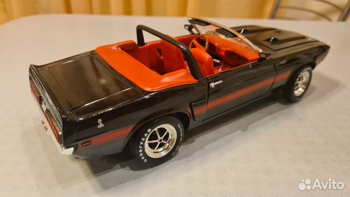 Коллекционная модель 1/18