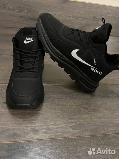 Мужские зимние кроссовки Nike