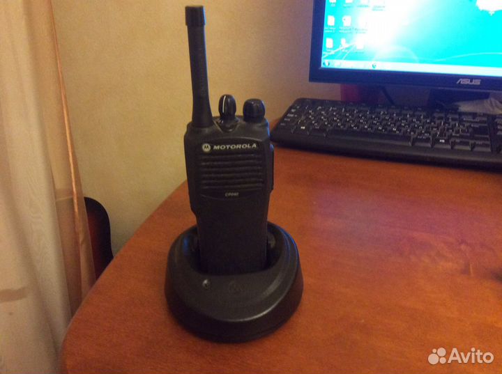 Радиостанция Motorola CP040