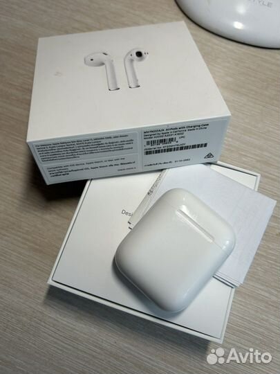 Продаю кейс AirPods оригинал