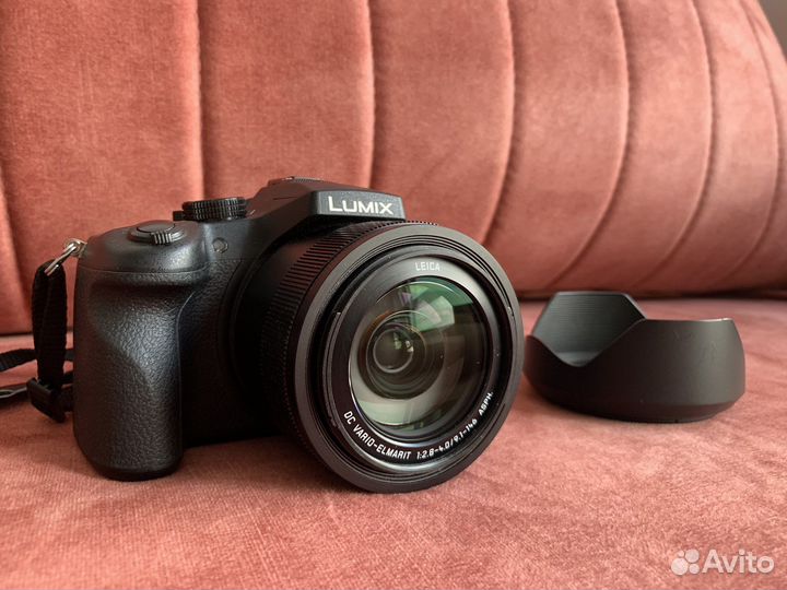Цифровая фотокамера Panasonic Lumix DMC-FZ1000