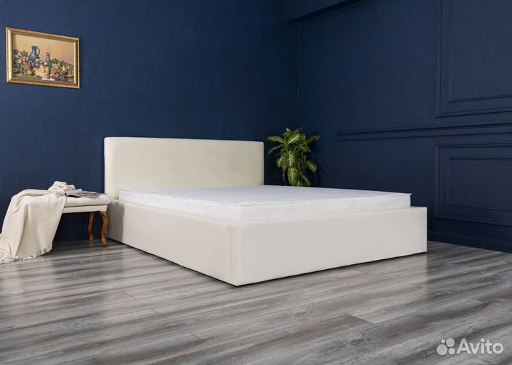 Кровать с матрасом