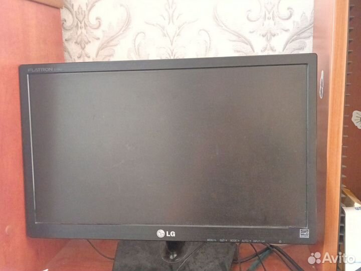 Монитор LG flatron e1942c
