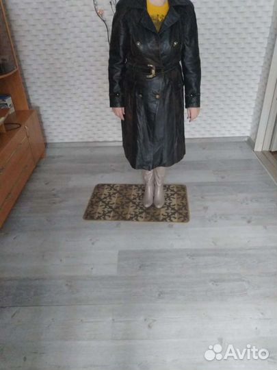 Кожаный плащ женский