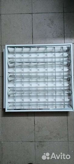 Светильник потолочный встраиваемый