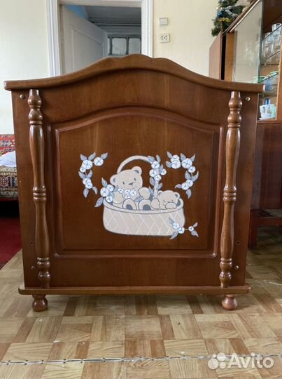 Детская кроватка